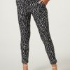 CLOTHING Miss Etam | Jogger Travel Print Zwart